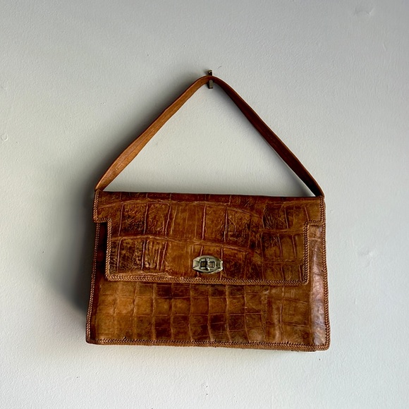 This Genuine alligator bag should be in your closet today! - Picture 1 of 5